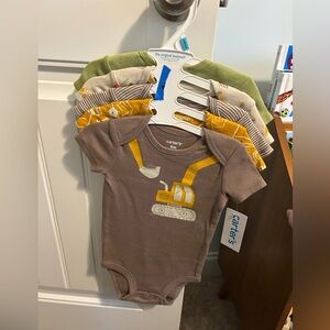 Carter’s Set Of 5 One Piece Bodysuits Construction Theme Size 6 Months